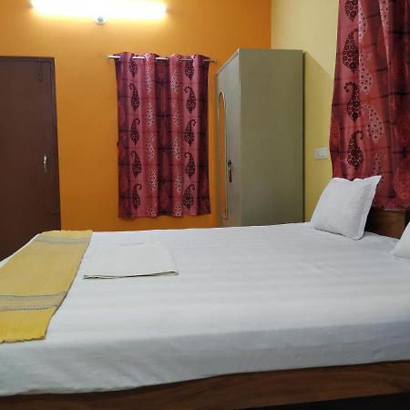 Bhalobasa Anandabas Hotel Bolpur Exterior foto