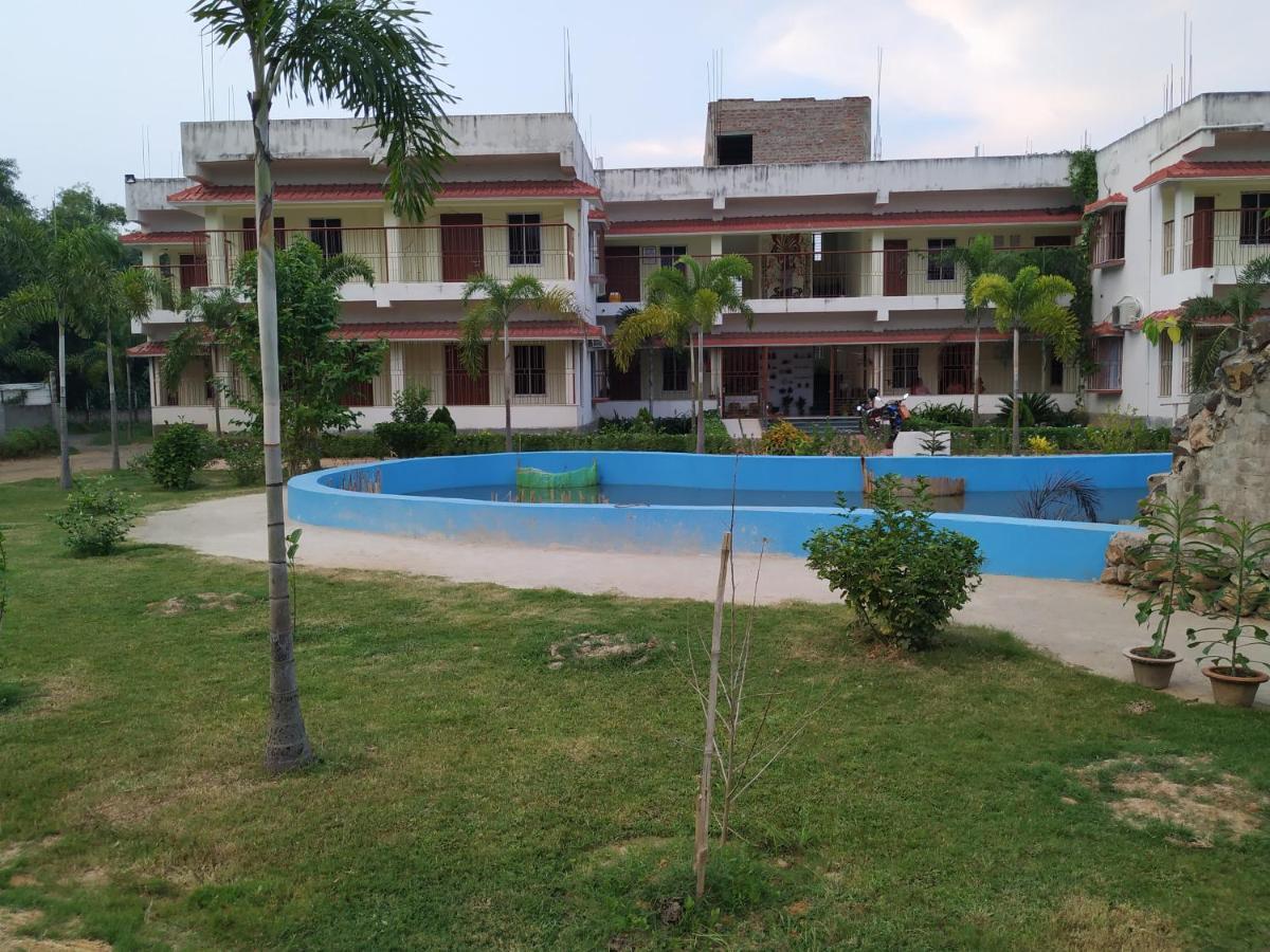 Bhalobasa Anandabas Hotel Bolpur Exterior foto